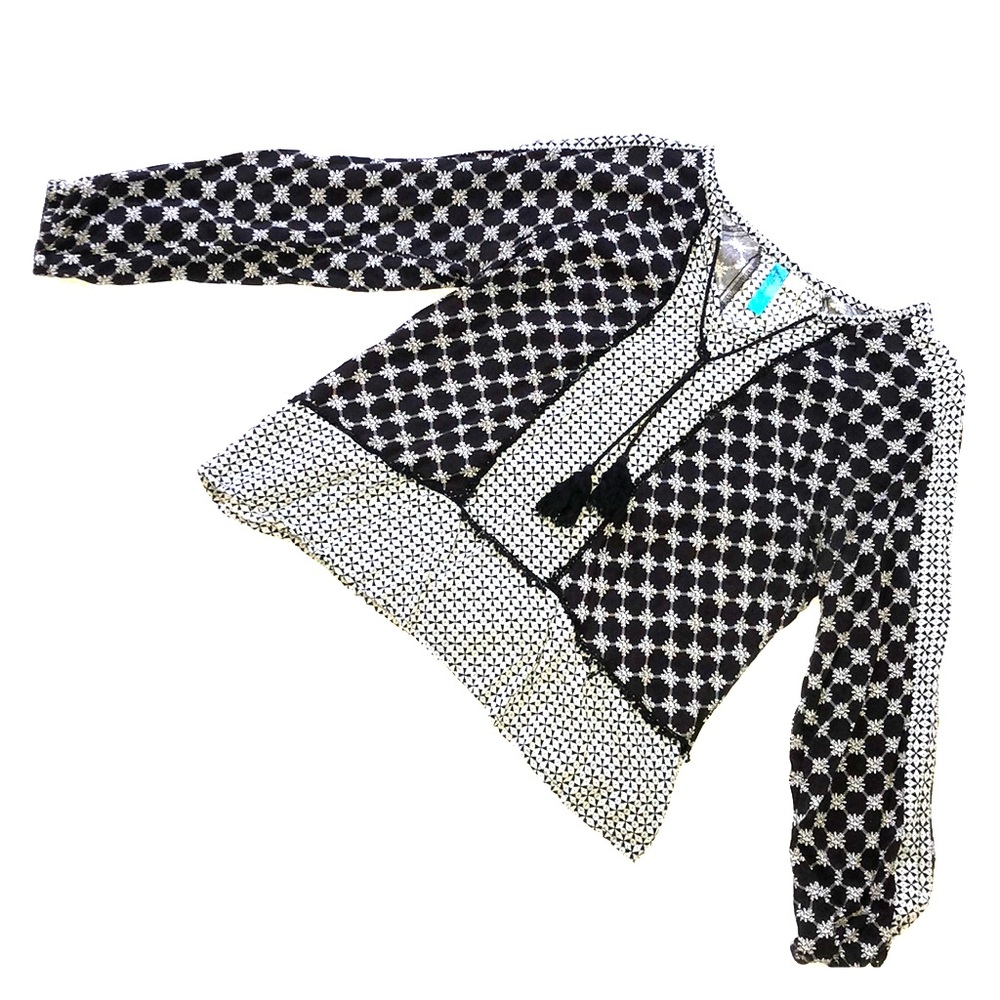 Black/White Patterned Long Sleeve